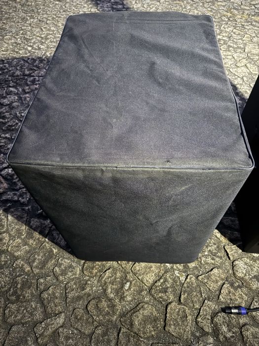 Active JBL Column Speakers446841399993978885