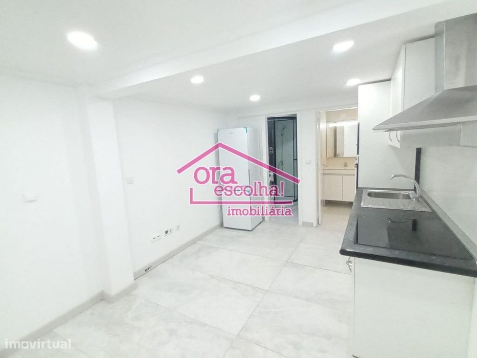 Apartamento T2 em Vale de Milhaços! — Corroios, Setúbal