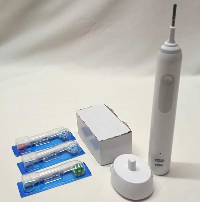 Szczoteczka elektryczna Oral-B PRO 3 3000 Sensitive Clean