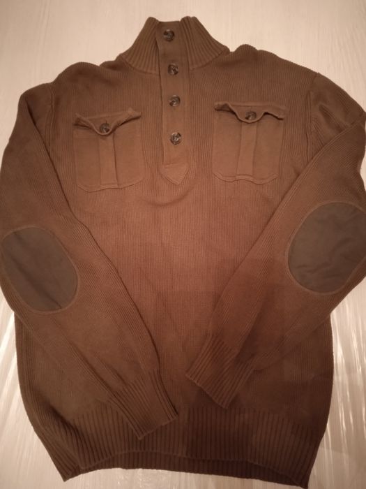 Чоловічий в'язаний светр