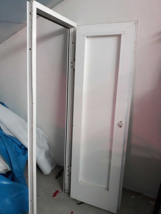 Varios Persianas aluminio verdes e brancas