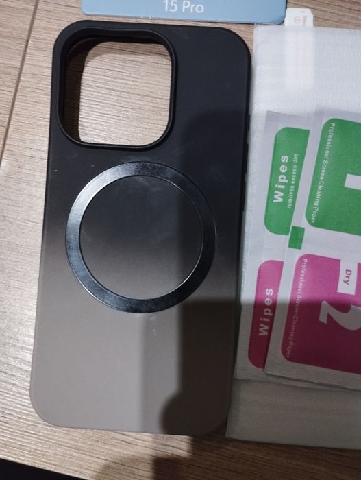 Etui i szkła chartowane iPhone