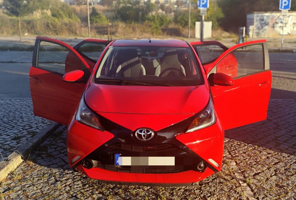 Toyota Aygo 1.0 VVT-i, X- Play+X-Touch + Ac