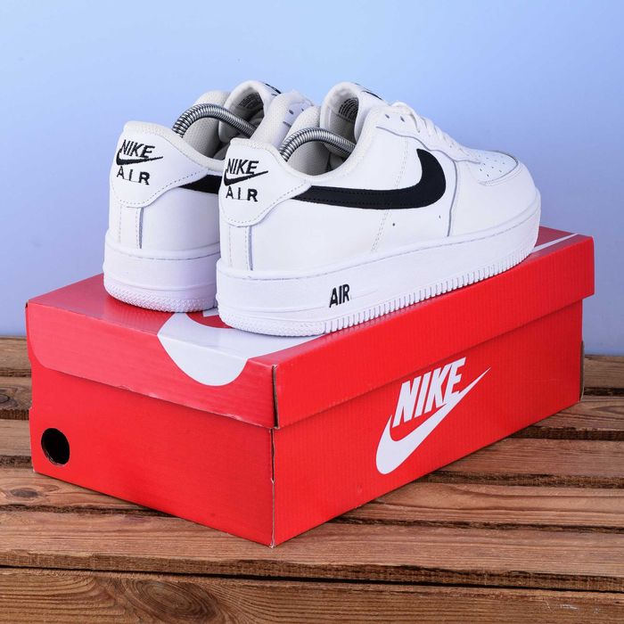 (2300) Кросівки Nike Air Force білі з чорним лого (42-45) найк найки