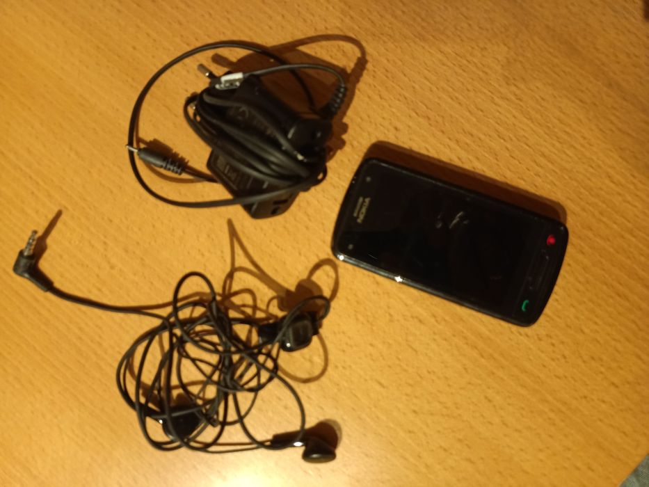 Nokia C6 -01 impecável