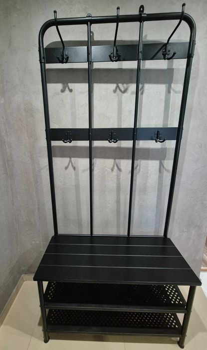 Wieszak na ubrania i ławka z półkami na buty IKEA