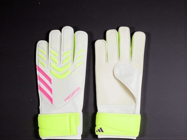 Воротарські рукавички adidas predator розміри 3;7;8;9;10;11