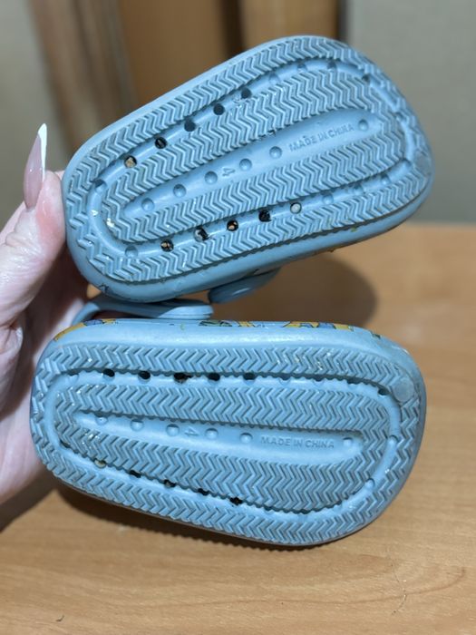 Дитячі крокси продам