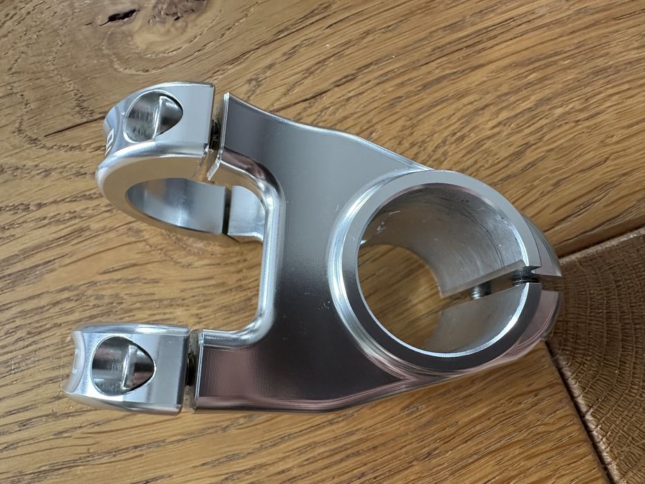 Mostek Burgtec enduro mk3 35 dlugosc 42 mm srebrny