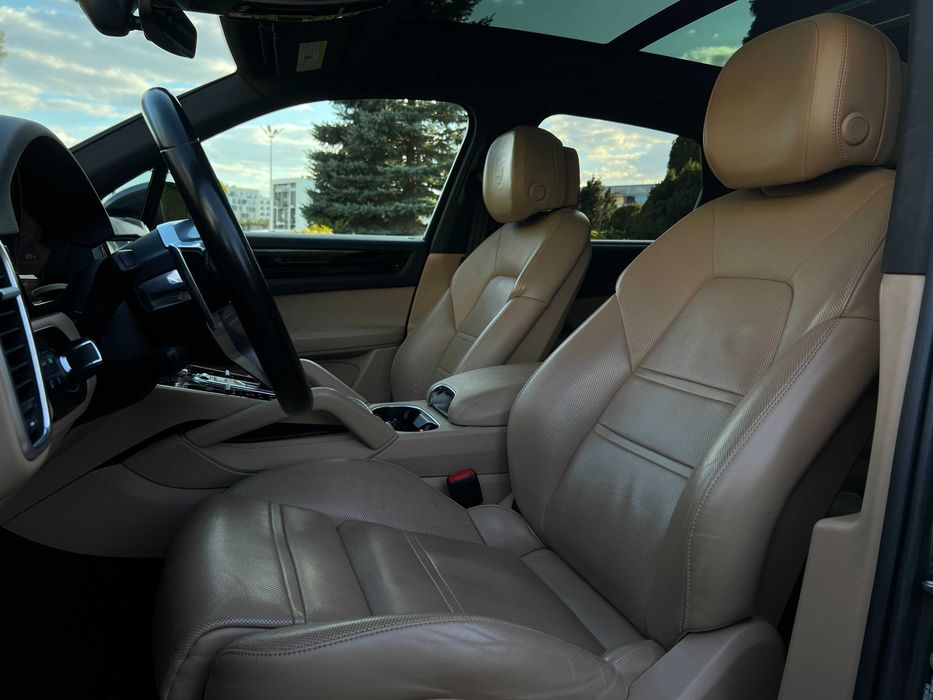 Porsche Cayenne 2022