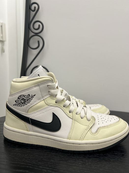 nike jordan 1 mid