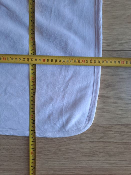 Manta para bebé cor de rosa e branca quente da marca mayoral