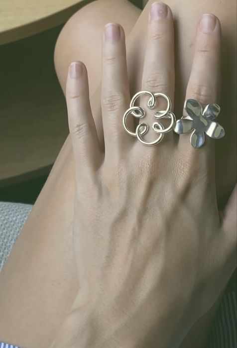 Срібна каблучка Minimalist Квітка