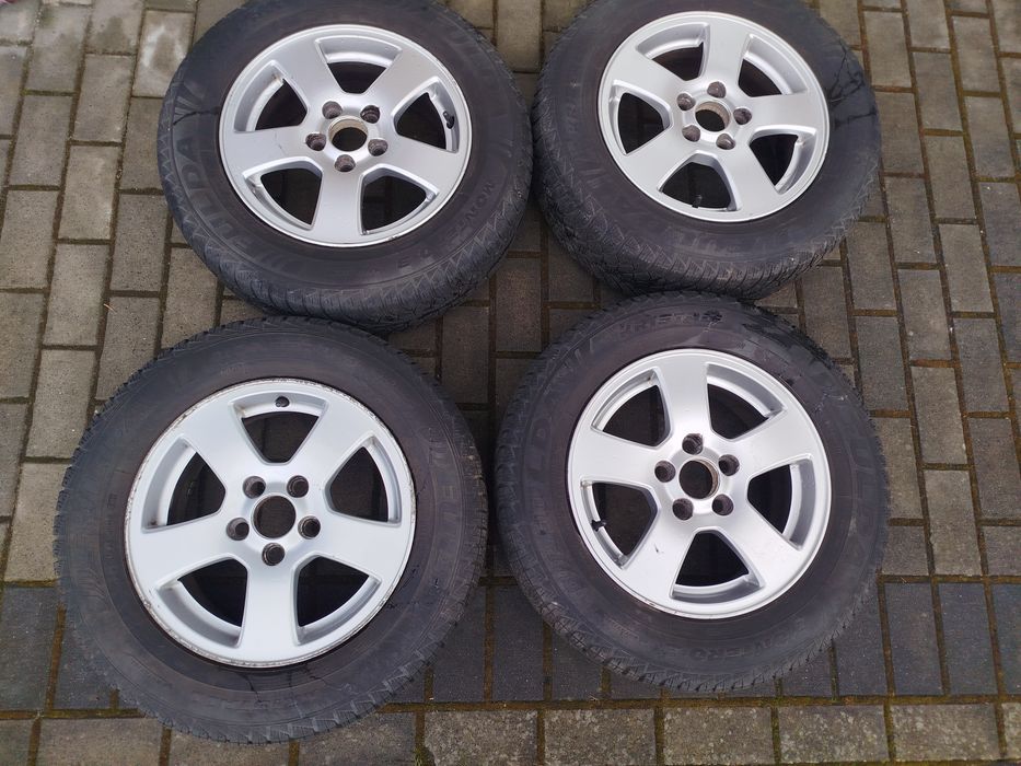 Volvo V50 S40 C30 Felgi Aluminiowe R15