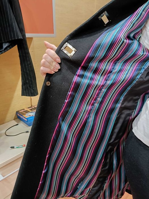 пальто зимове чорне  розм 46 (38)