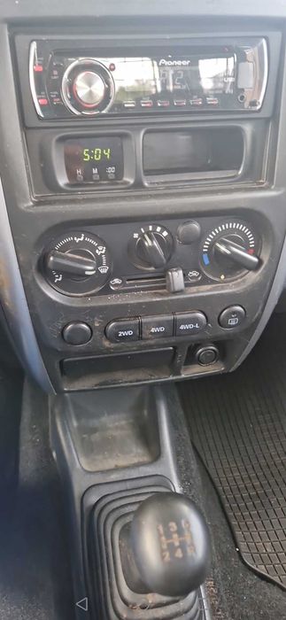 Suzuki Jimni 1.3 benz,super stan,hak,85 tys km