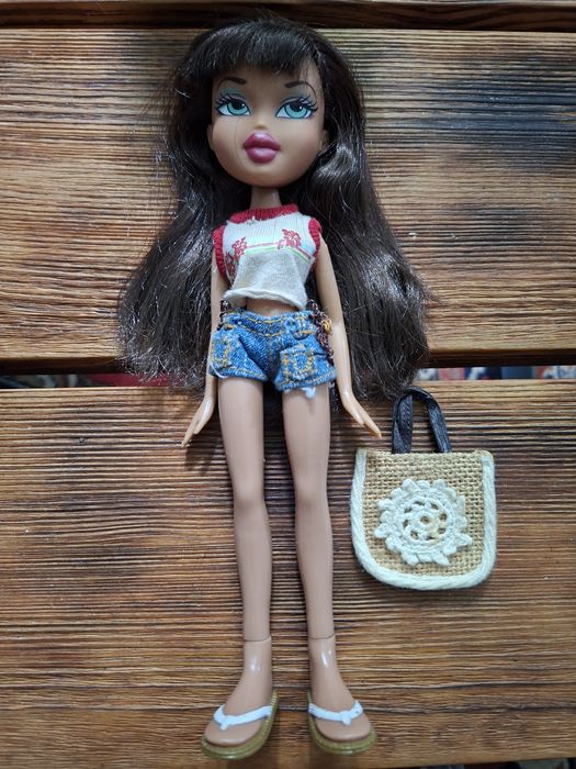 Вінтажні ляльки Bratz з власної колекції