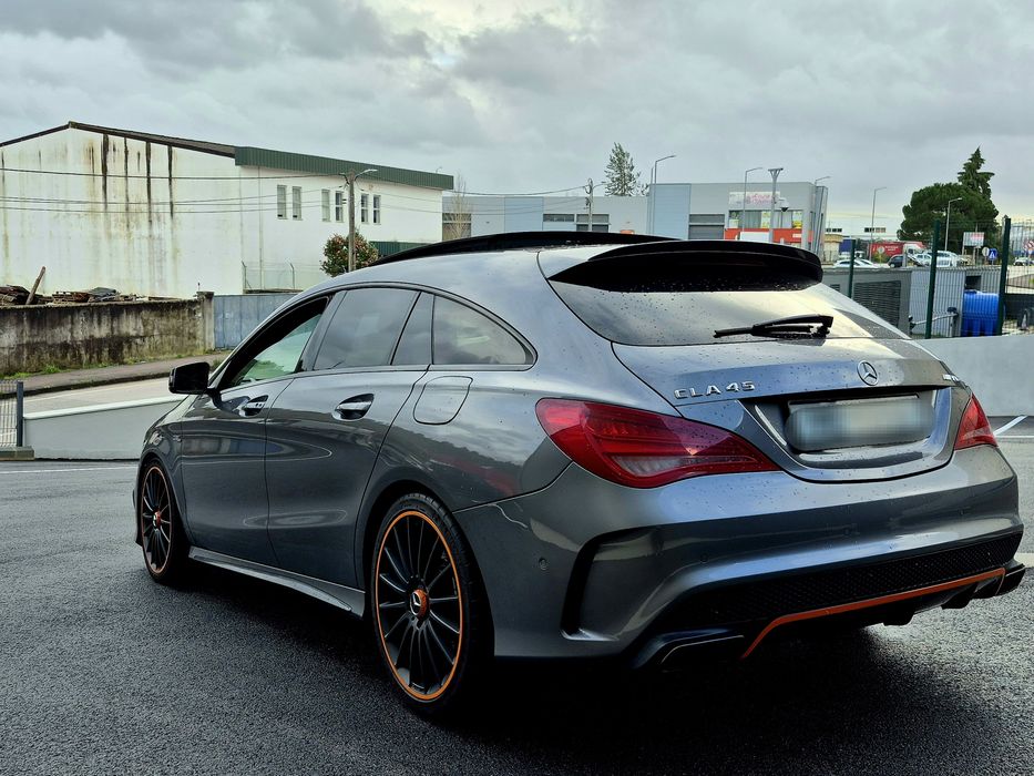 CLA45 AMG versão Orange art Edition Mercedes-Benz