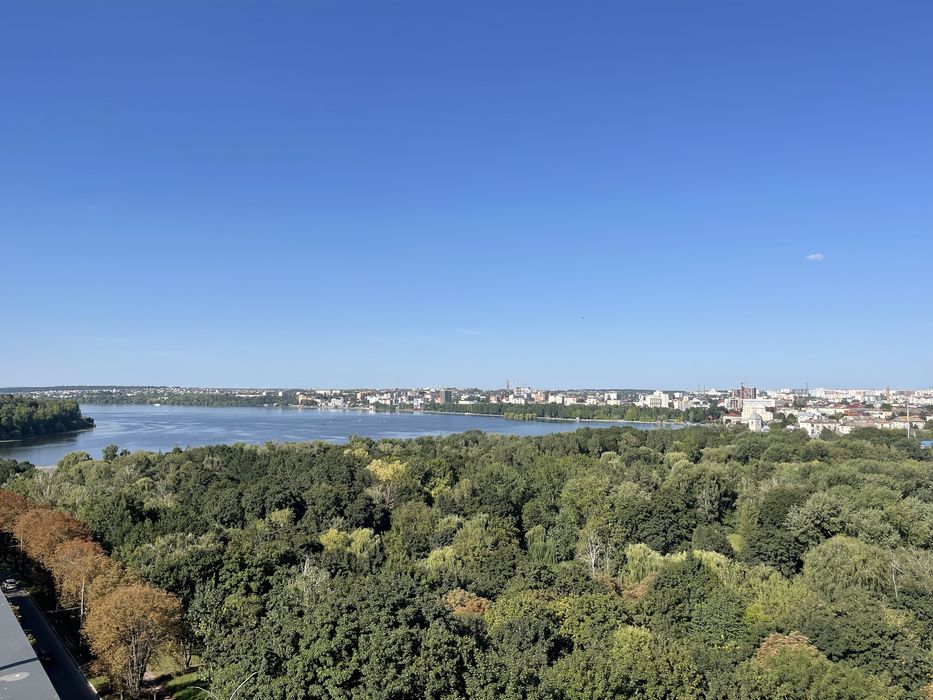 Продаж ексклюзивної квартири з видом на Тернопільський став