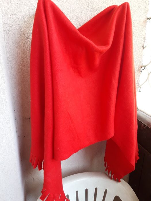 Piękny  duzy szal  na ramiona