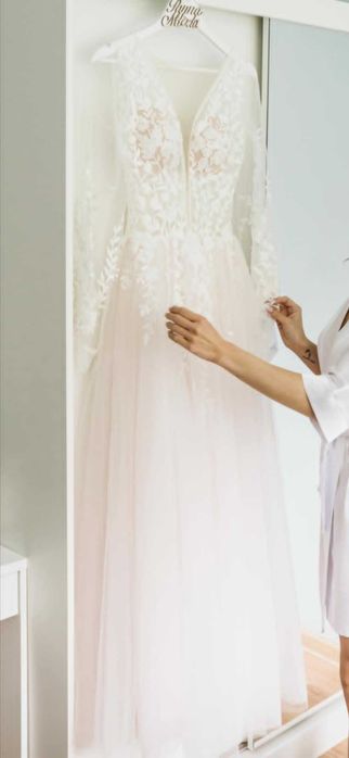 Sprzedam suknię ślubną  Uwaga Sprzedaż tylko osobiście . Nie wysyłam