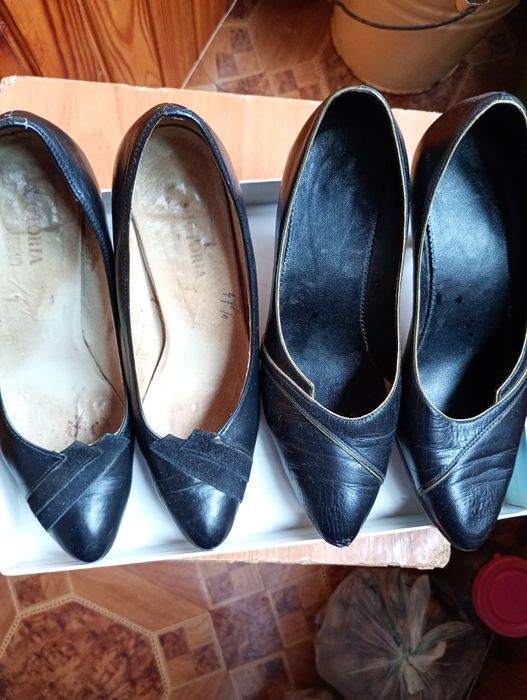 Отдам даром женские туфли на узкую ножку