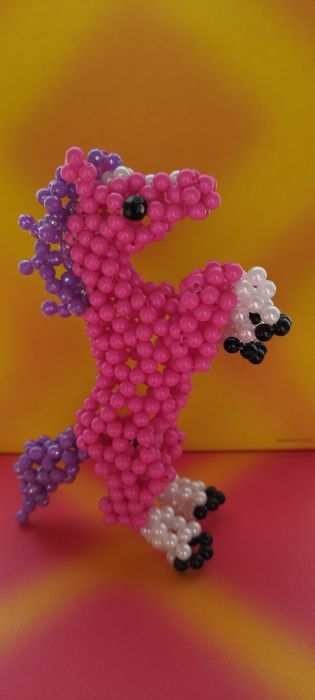 Соник из бусин, а также другие игрушки