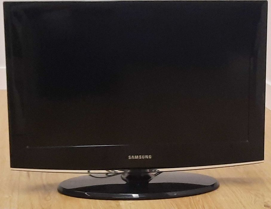 Televisor Samsung 26" - Cor preta (peças)