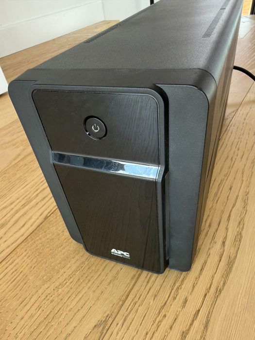 UPS APC BX2200MI nowe akumulatory