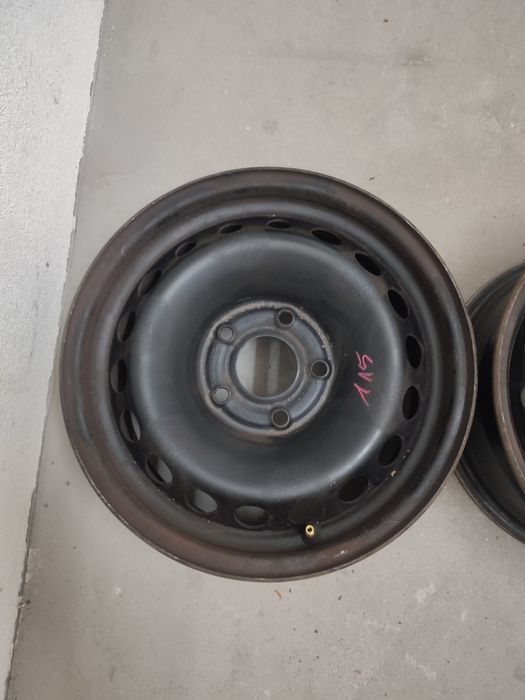 Sprzedam 4 felgi stalowe 15 Renault Megane 3 CENA ZA 4 SZTUKI