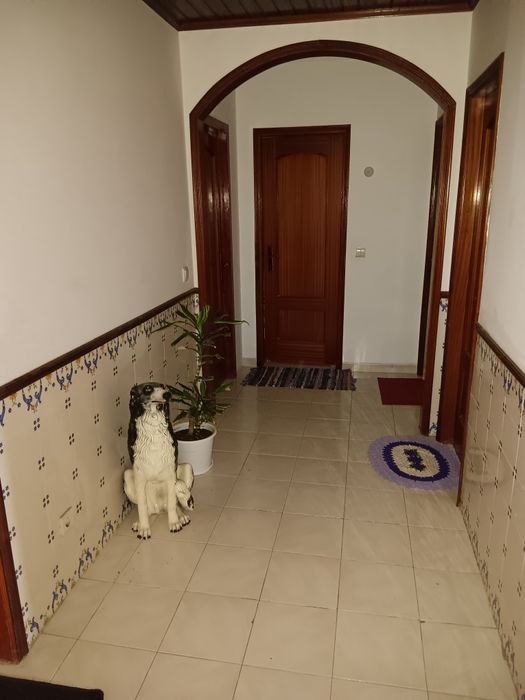 Quarto na Moita solteiro ou casal.