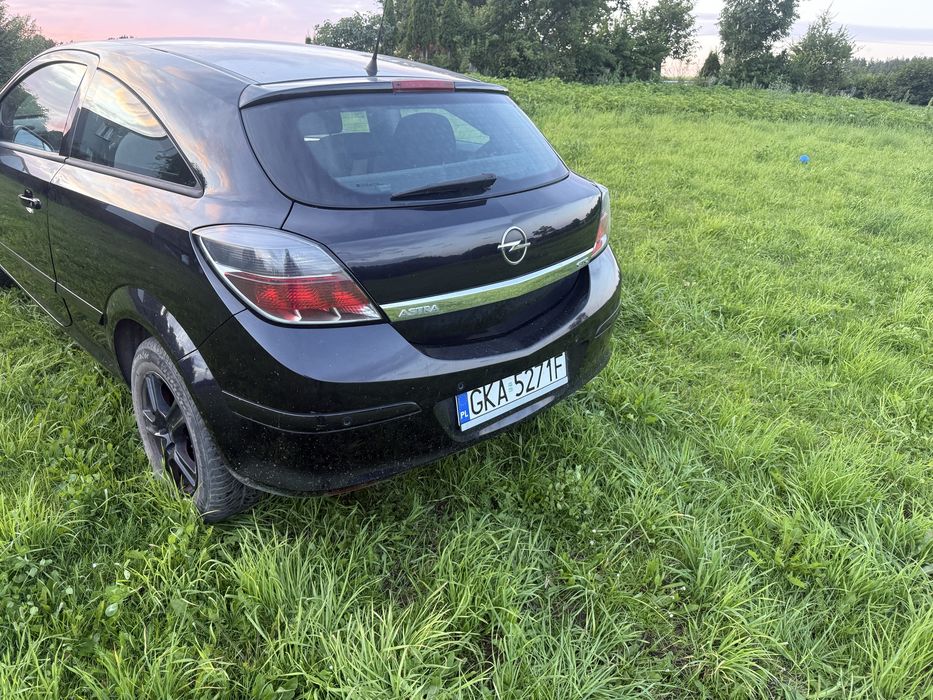 Opel astra GTC 2008 r