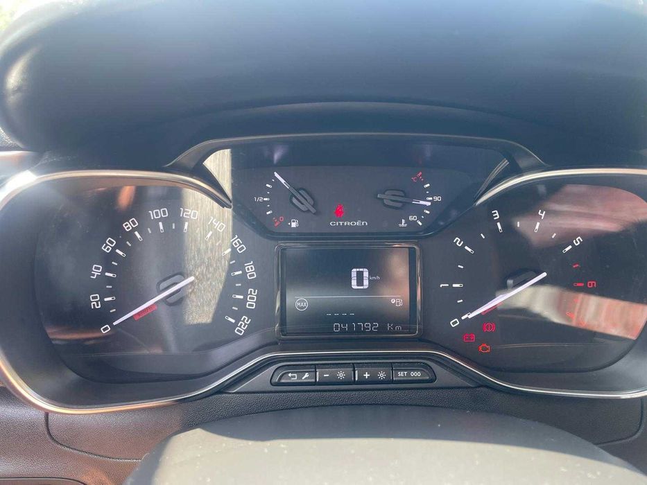 CITROEN C3 1.2 PURETECH FEEL -Nacional, Revisões na marca.