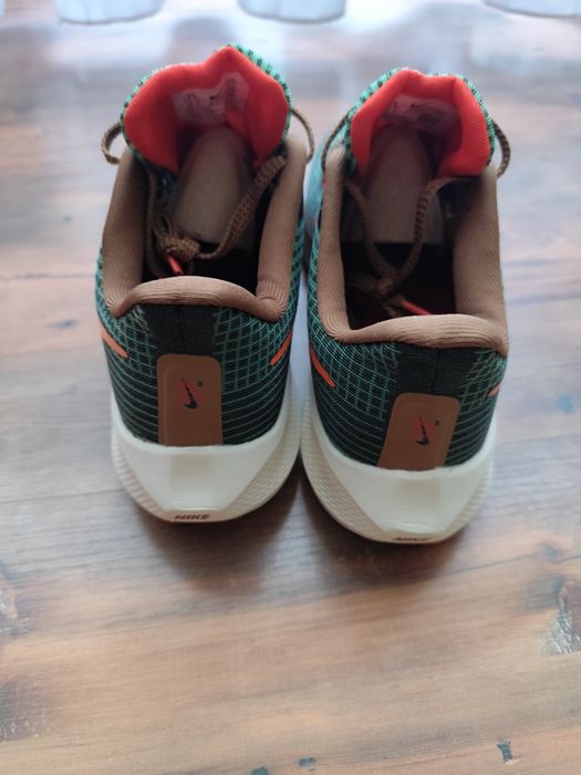 Nike Air Zoom Pegasus 39 A I R Hola LOU
    0
    1
    2
    3
    4