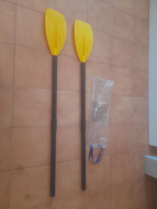 Remos de barco pequeno