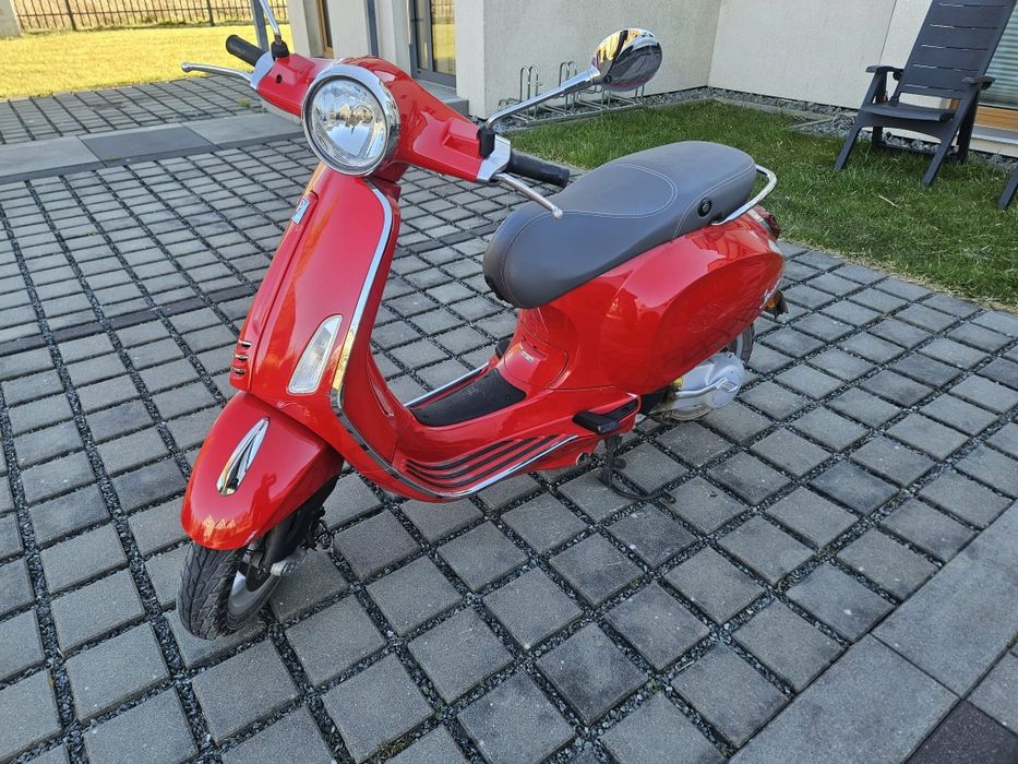 Skuter Vespa Primavera 50cc rosso dragon