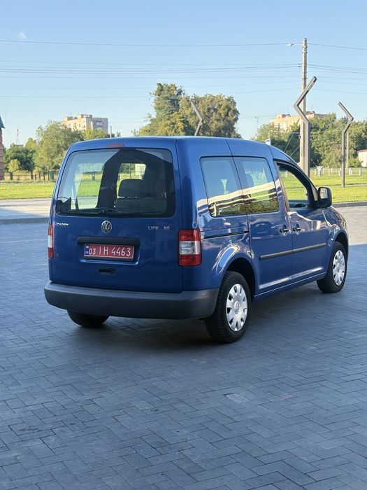 Volkswagen Caddy 1.6mpi бензин