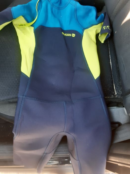 Fato Short de Surf Decathlon tamanho 14 anos (usado apenas 2 vezes)