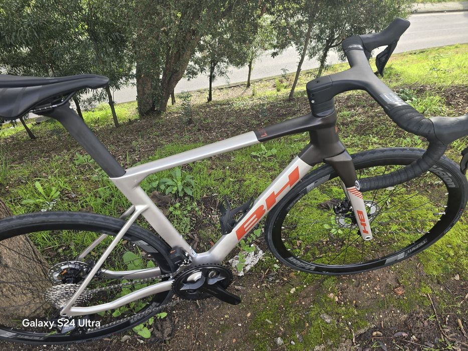 Bh carbono 105di2 guiador integrado
