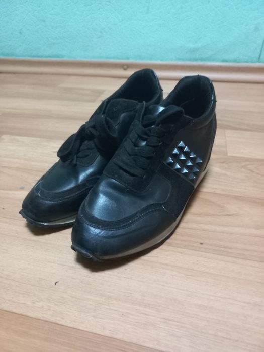 Кросівки жіночі чорні