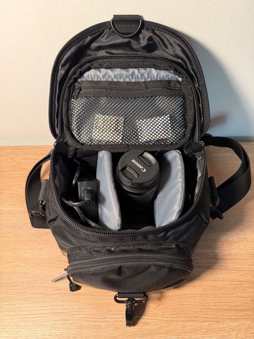 Câmara Canon EOS 200D – Kit completo