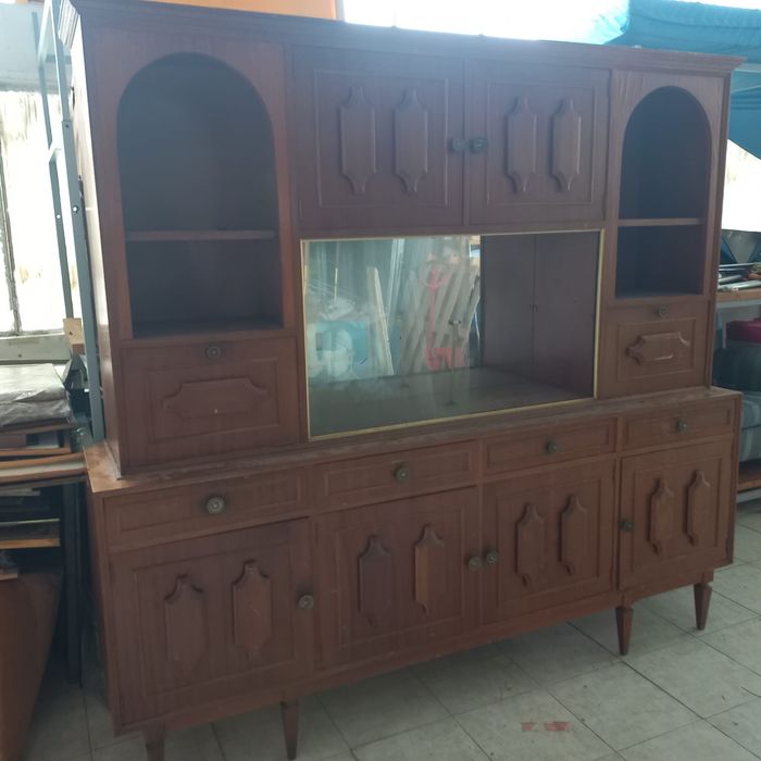 Diversos moveis antigos