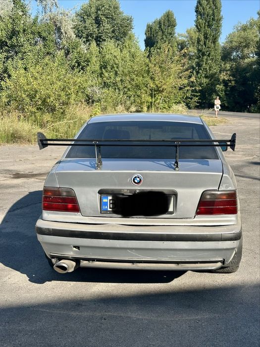 Продам BMW  e36