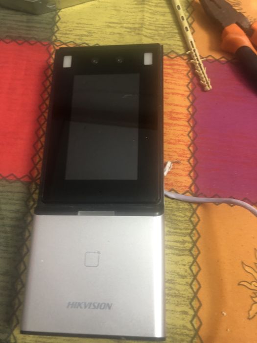 Терминал контроля доступа Hikvision