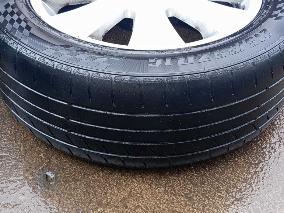 Vendo 4 jantes R16 Citroen C2 VTS com Pneus