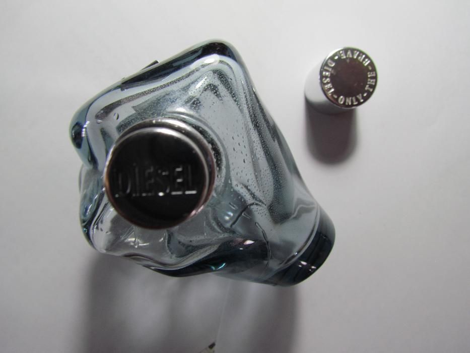 frasco de perfume vazio64861770996739122