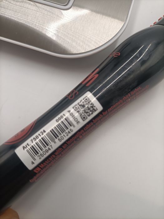 Essence tusz do rzęs