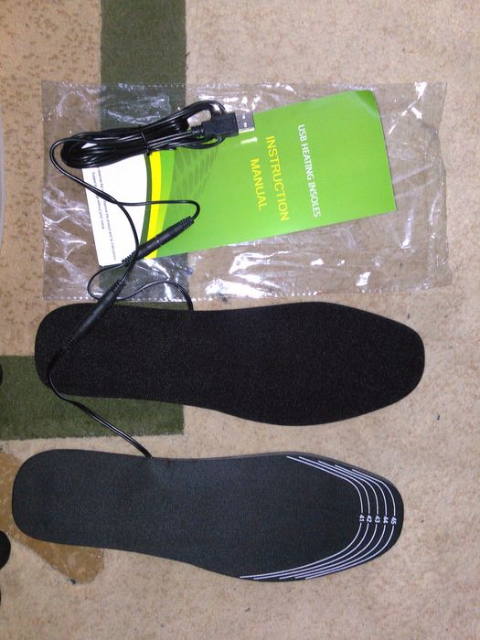 Див.фото! Комплект з USB-підігрівом:  устілки та "шкіряні" рукавички.