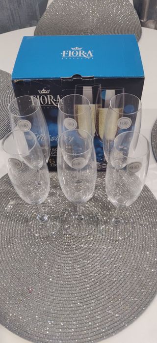 Продам бокалы для вина, шампанского и виски.
