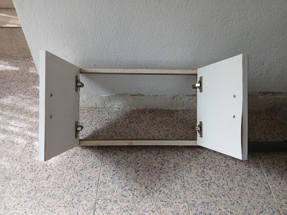Caixa para Parede com Portas Medidas nas fotos